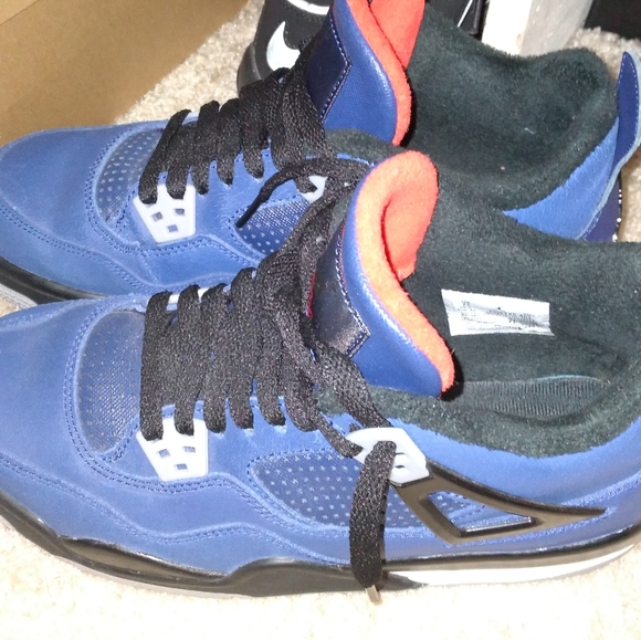 Jordan 4 winterized (Gs) - Picture 2 of 10
